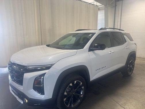 Polar White Tricoat 2026 Chevrolet Equinox AWD RS