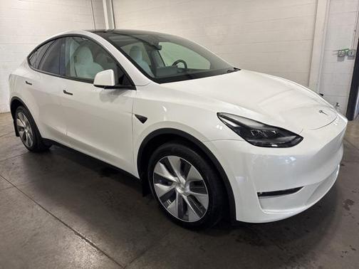 2023 Tesla Model Y Long Range Dual Motor All-Wheel Drive