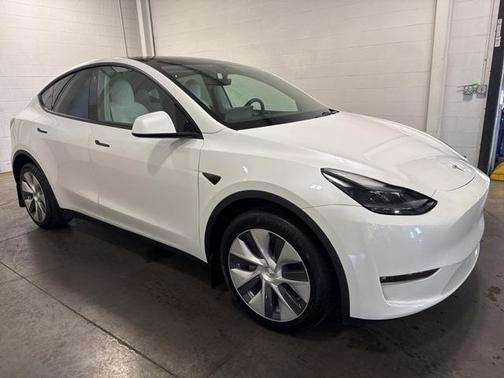 2023 Tesla Model Y Long Range Dual Motor All-Wheel Drive