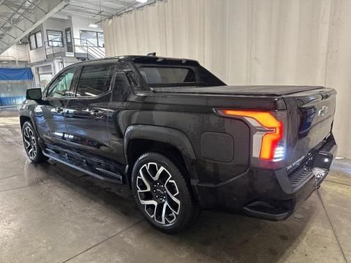 2024 Chevrolet Silverado EV RST
