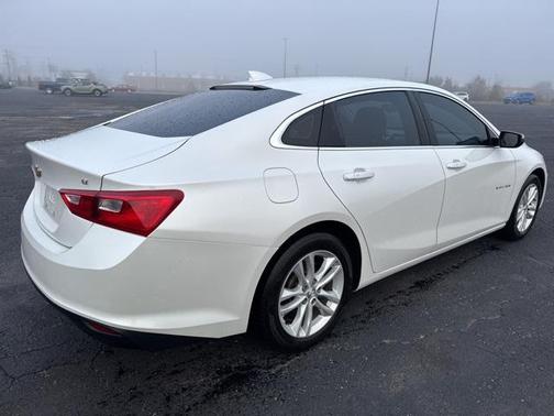 2017 Chevrolet Malibu 1LT
