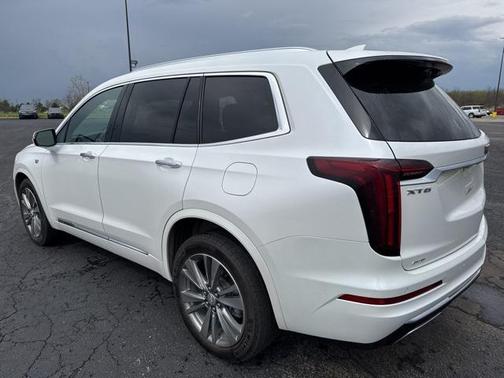 2022 Cadillac XT6 Premium Luxury AWD