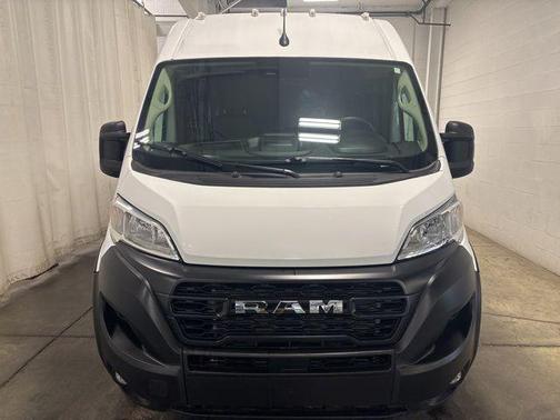 Bright White Clearcoat 2025 RAM ProMaster 2500 Tradesman