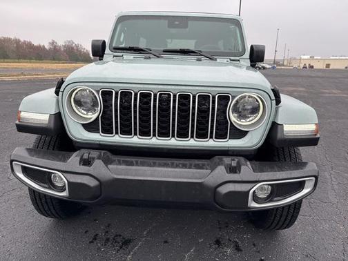 2024 Jeep Wrangler 4-Door Sahara 4x4