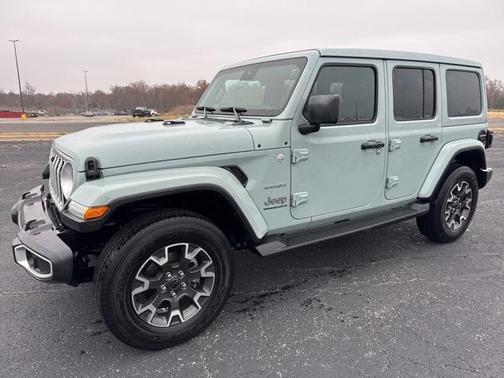 2024 Jeep Wrangler 4-Door Sahara 4x4