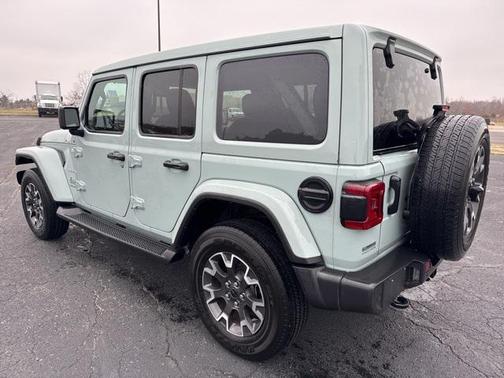 2024 Jeep Wrangler 4-Door Sahara 4x4