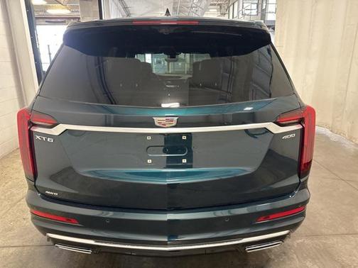2025 Cadillac XT6 Premium Luxury AWD