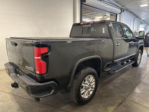 2025 Chevrolet Silverado 3500 High Country