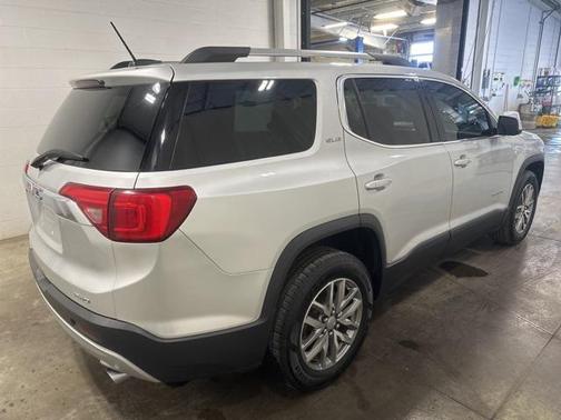 2017 GMC Acadia SLE-2