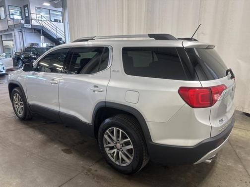 2017 GMC Acadia SLE-2