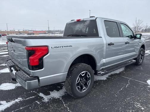 2023 Ford F-150 Lightning XLT