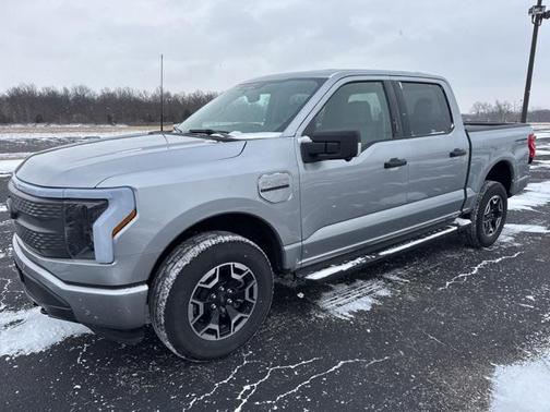 2023 Ford F-150 Lightning XLT