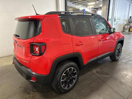 2023 Jeep Renegade Trailhawk