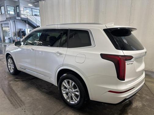 2023 Cadillac XT6 Luxury FWD