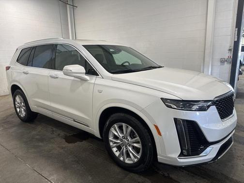 2023 Cadillac XT6 Luxury FWD