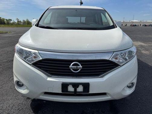 White Pearl 2016 Nissan Quest SL