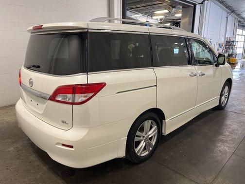 White Pearl 2016 Nissan Quest SL