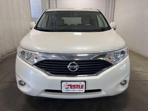 White Pearl 2016 Nissan Quest SL