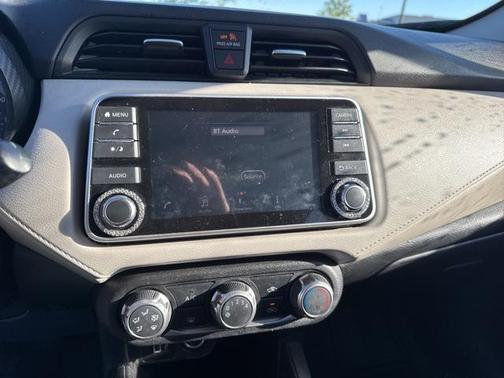 2022 Nissan Versa 1.6 SV