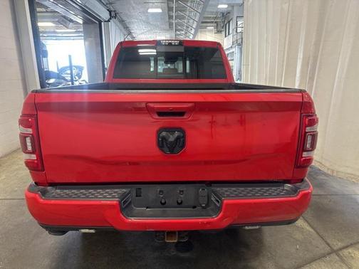 2019 RAM 2500 Laramie Crew Cab 4x4 6'4' Box