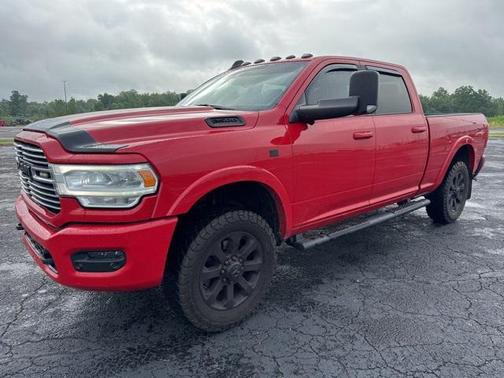 2019 RAM 2500 Laramie Crew Cab 4x4 6'4' Box
