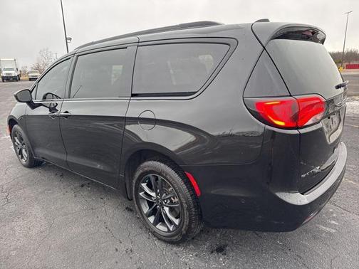 2020 Chrysler Pacifica L