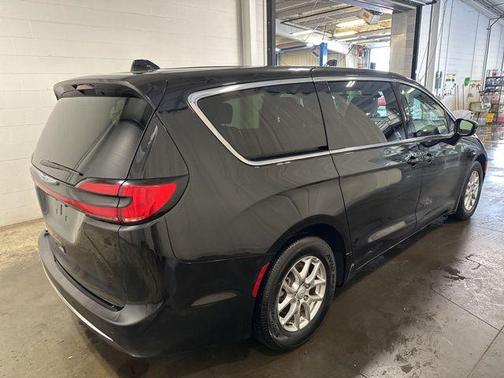 2025 Chrysler Pacifica L