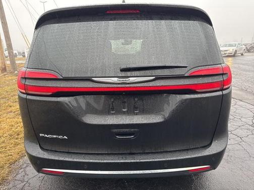 2025 Chrysler Pacifica L