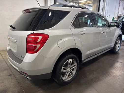 Silver Ice Metallic 2017 Chevrolet Equinox Premier