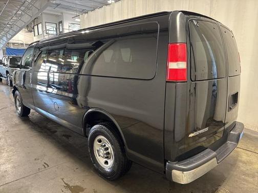 2017 Chevrolet Express 3500 LT