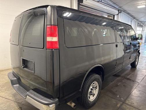 2017 Chevrolet Express 3500 LT