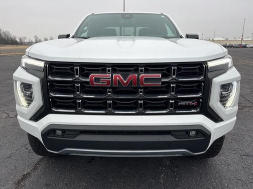 2023 GMC Canyon AT4