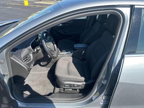 2024 Chevrolet Malibu FWD RS
