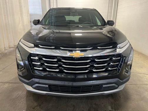 Mosaic Black Metallic 2025 Chevrolet Equinox 1LT