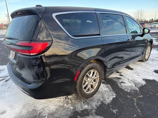 2025 Chrysler Pacifica L