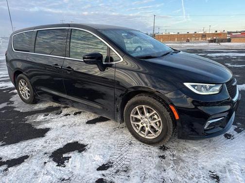 2025 Chrysler Pacifica L