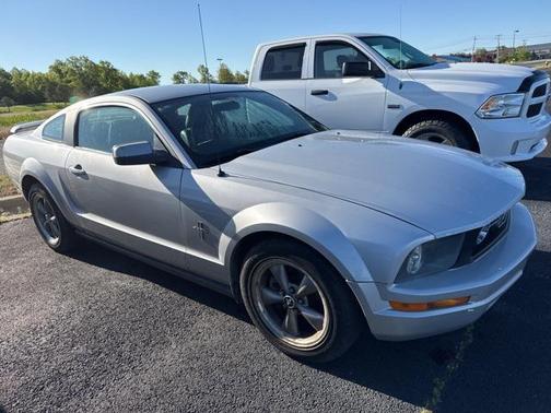 2006 Ford Mustang Deluxe