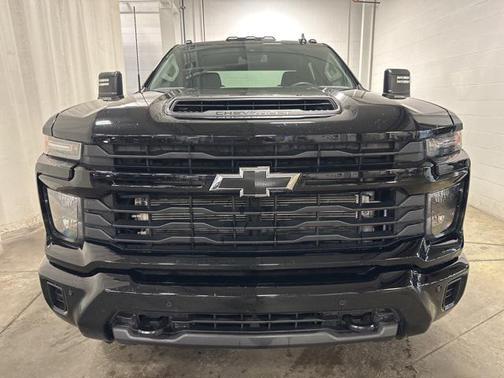 2025 Chevrolet Silverado 2500 Custom