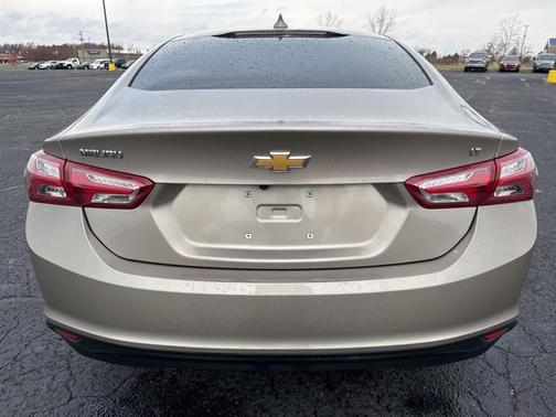 2022 Chevrolet Malibu FWD LT