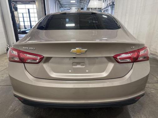 2022 Chevrolet Malibu FWD LT