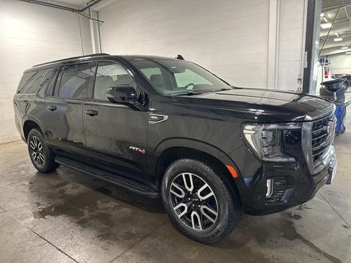 2022 GMC Yukon XL 4WD AT4