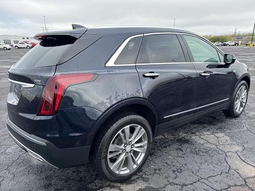 2022 Cadillac XT5 Premium Luxury