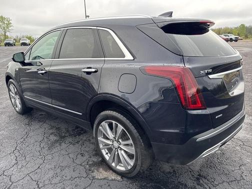2022 Cadillac XT5 Premium Luxury