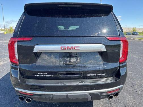Onyx Black 2022 GMC Yukon XL Denali