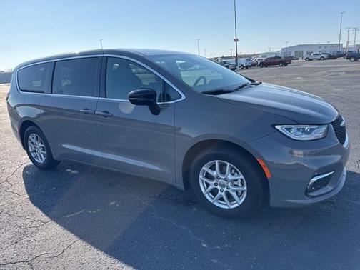 2025 Chrysler Pacifica L