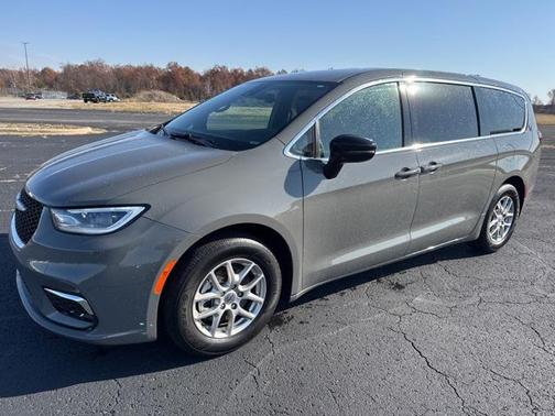 2025 Chrysler Pacifica L