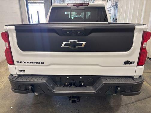 Summit White 2024 Chevrolet Silverado 1500 ZR2