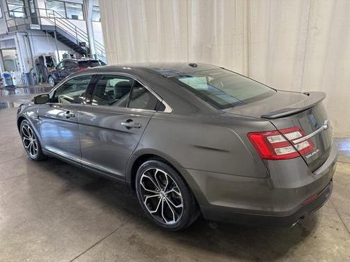 2016 Ford Taurus SHO