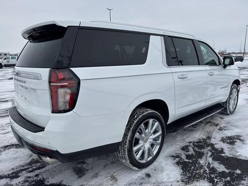 2024 Chevrolet Suburban 4WD High Country