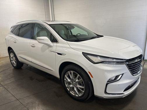2023 Buick Enclave Essence FWD